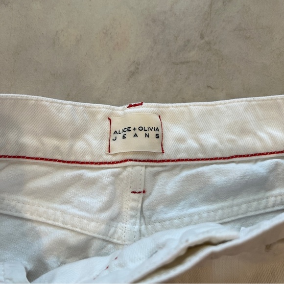 Alice + Olivia Trish Mid-Rise Baggy Jean - Picture 2 of 10